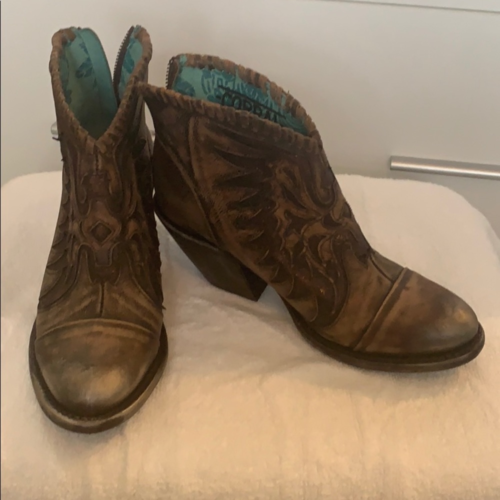 TECOVAS Corral Hans crafted women’s booties